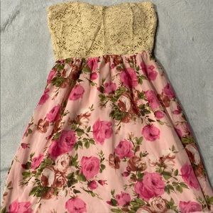 Women’s Pink Floral Strapless Dress Size Medium